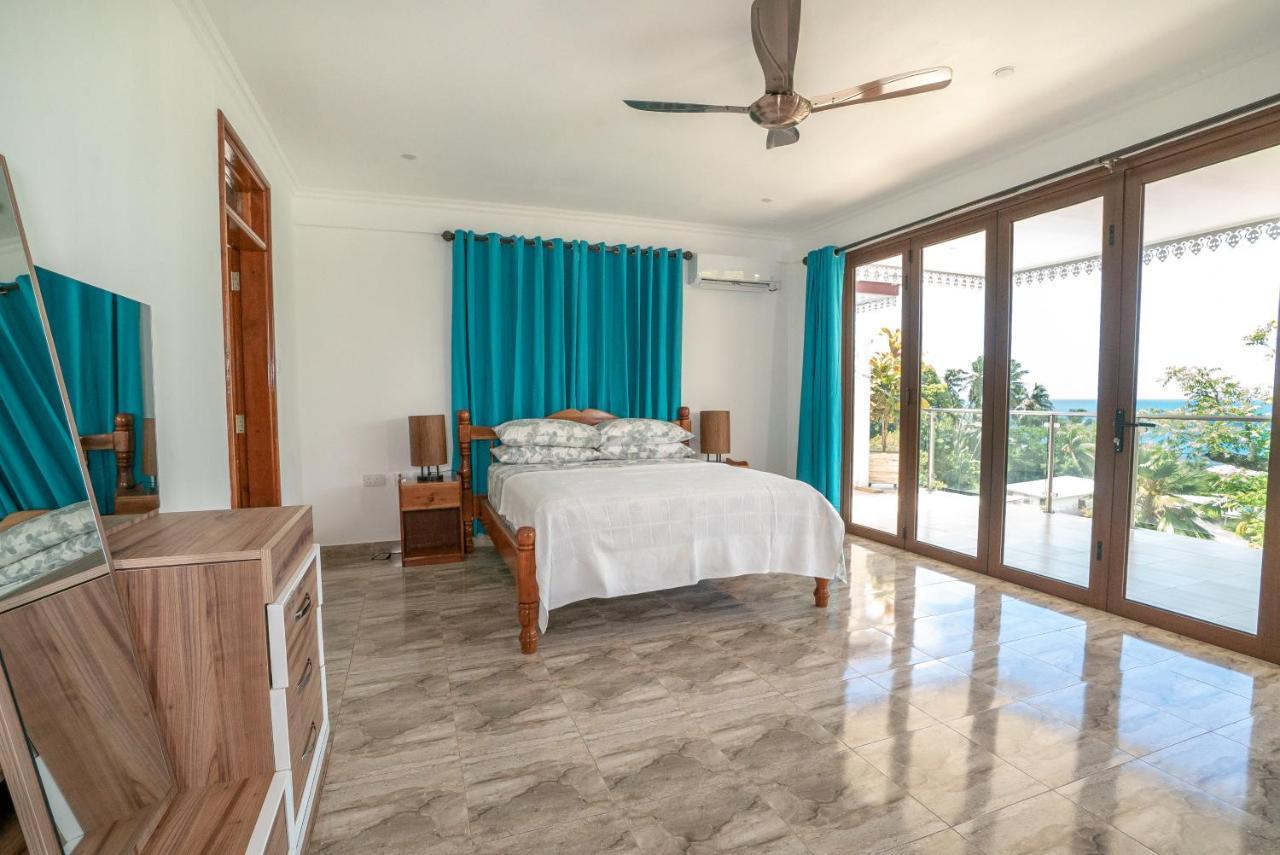 La Belle Self Catering Beau Vallon (Mahe)