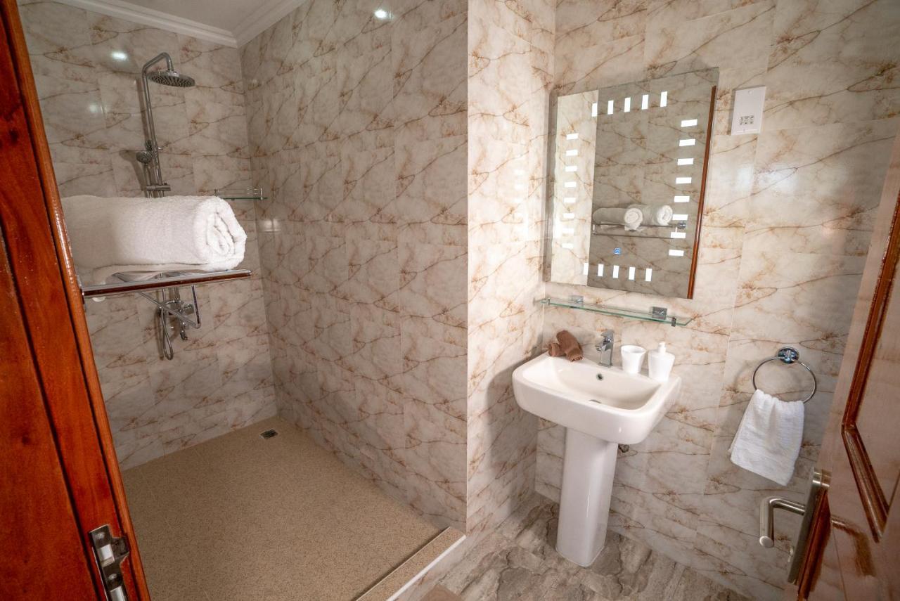 La Belle Self Catering *