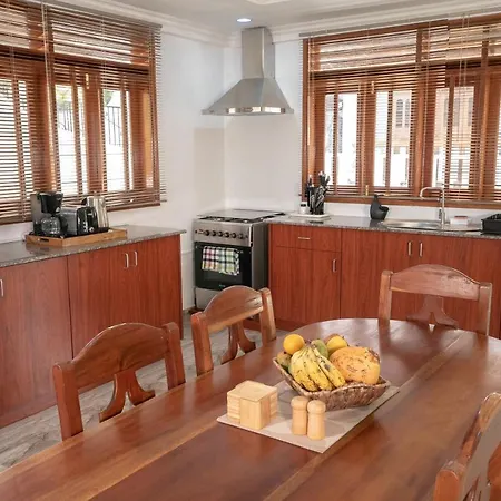 La Belle Residence Self Catering Accommodation Beau Vallon  Exterior photo