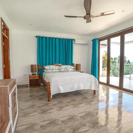 La Belle Residence Self Catering Accommodation Beau Vallon  Exterior photo