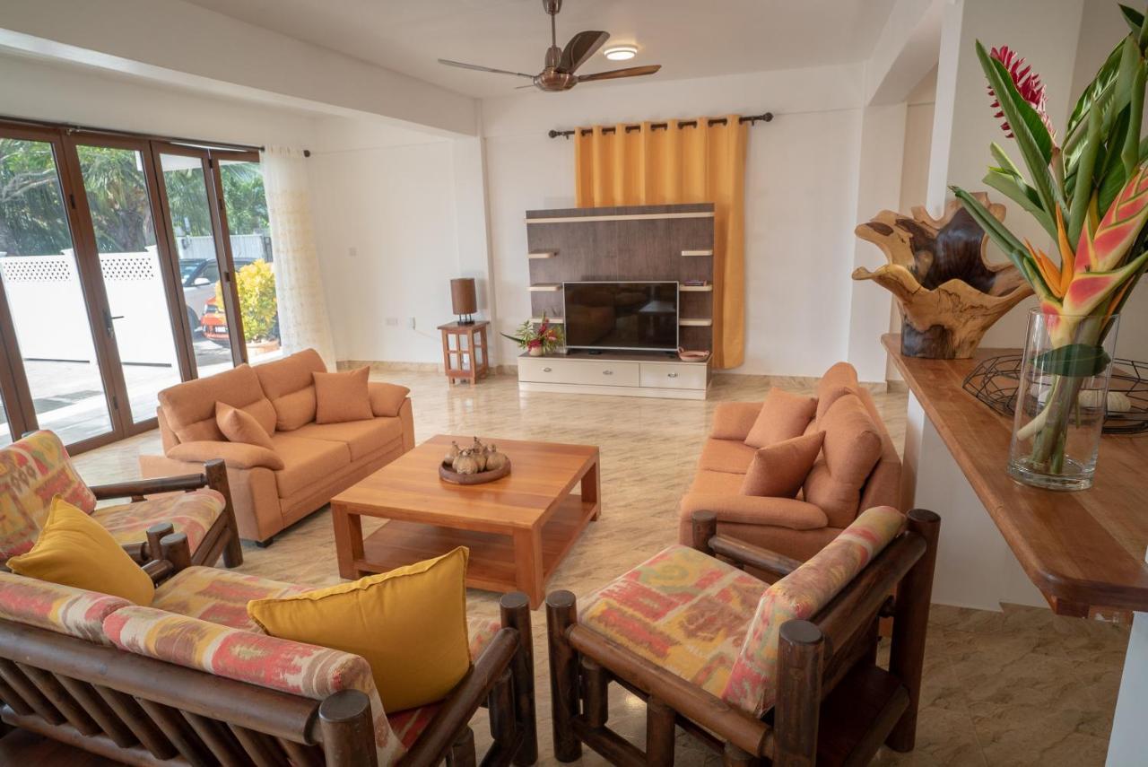 La Belle Self Catering * Beau Vallon