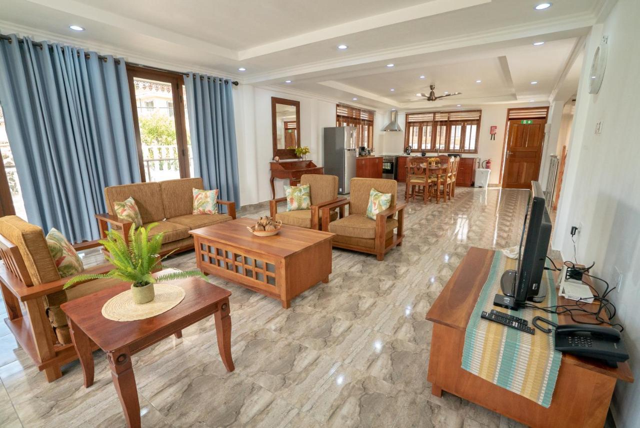 Dom wakacyjny La Belle Self Catering *